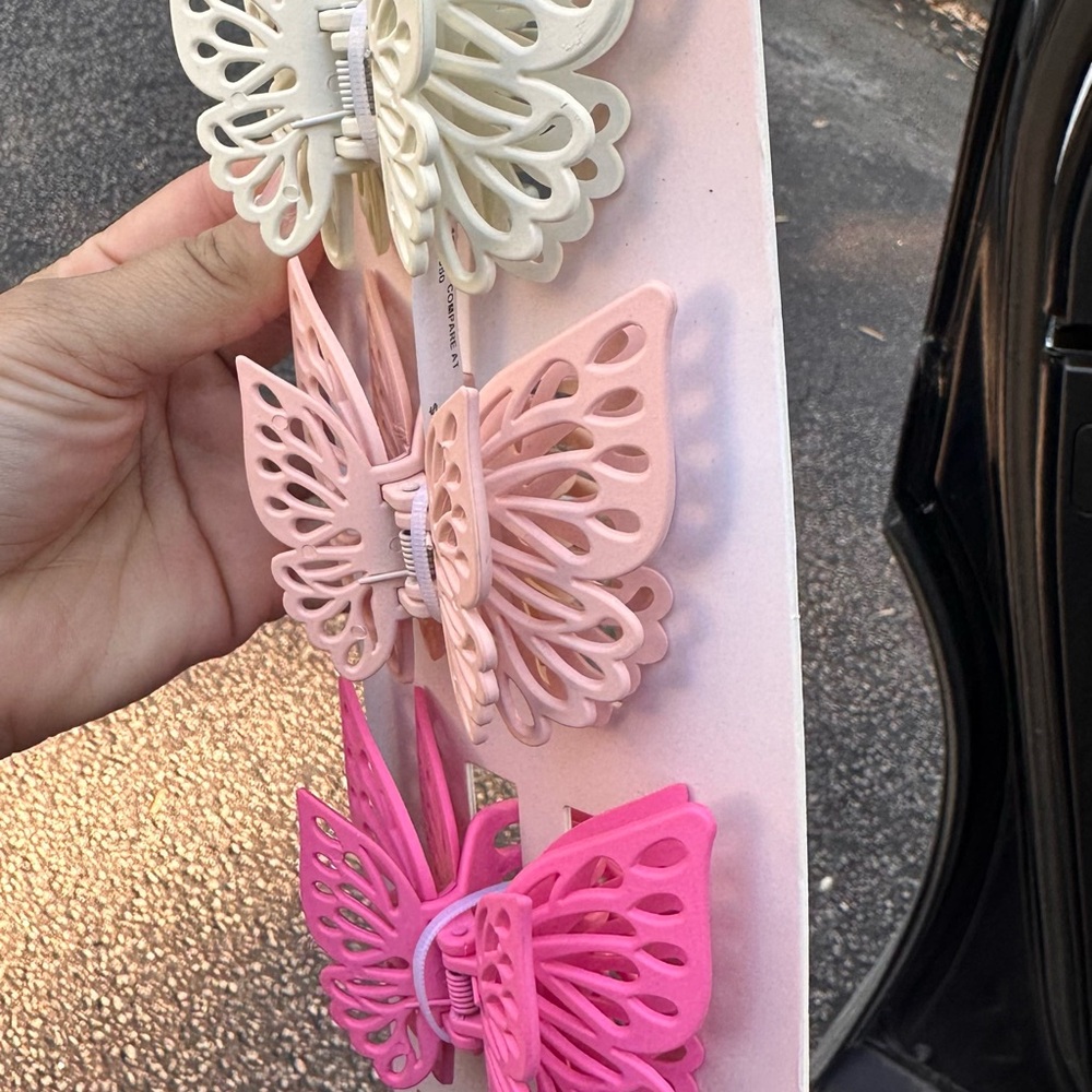 Butterfly Hair Clips Set - Cream, Pink, and Bright Pink #butterflyaccessories